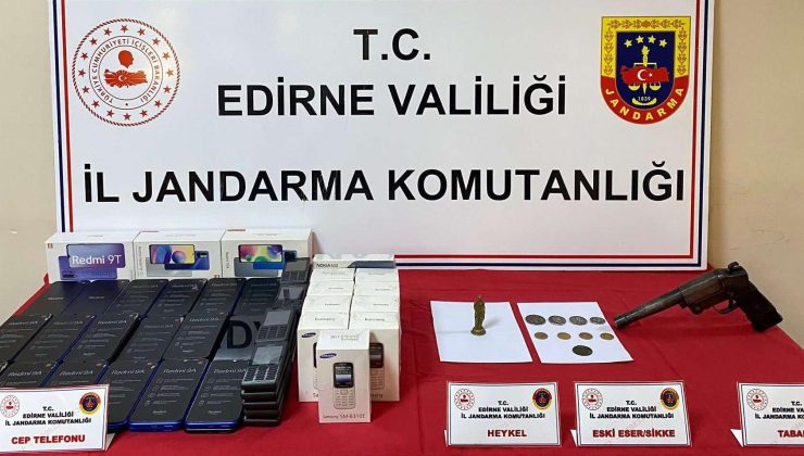Keşan’da tarihi eser ve cep telefonu ele geçirildi