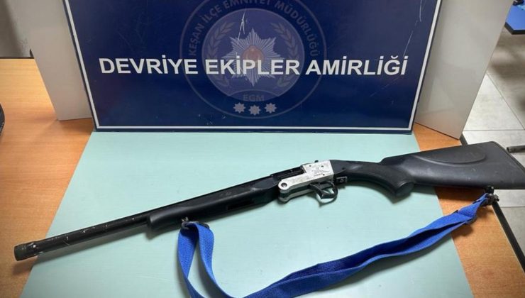 Araçta ruhsatsız av tüfeği ele geçirildi