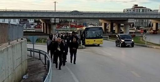 Keşanspor taraftarlarını taşıyan otobüs yolda kaldı
