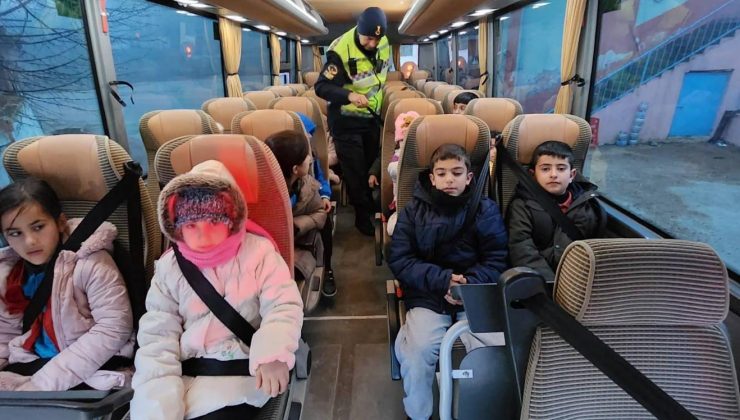  Jandarma trafik ekipleri öğrenci servis denetimlerine devam ediyor