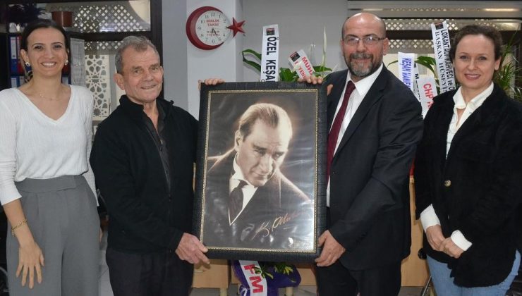 Kuruluş yıldönümümüzde Atatürk posteri hediye eden Özlüer’e teşekkürler
