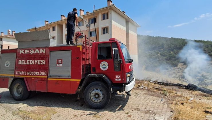 Ot yangını evlere sıçramadan söndürüldü