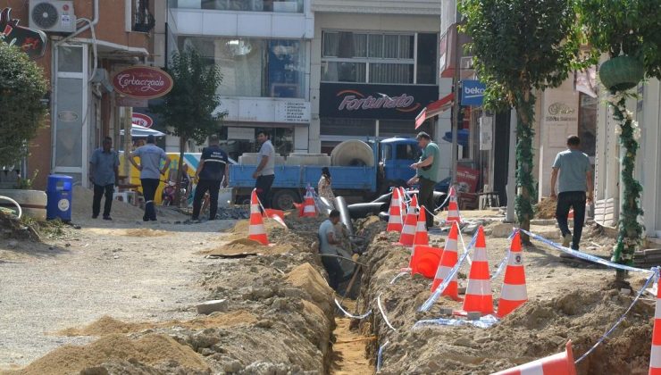 Altyapı ve üstyapı çalışmaları sürüyor