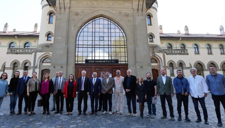 Trakya Üniversitesi Güzel Sanatlar Fakültesi’nde metal heykel, madalyon ve takı sergisi…