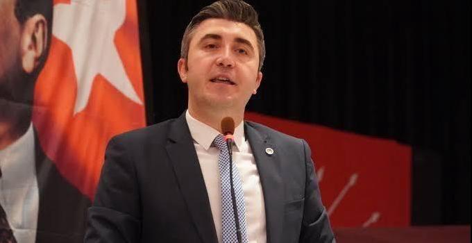 CHP Keşan İlçe Başkanı Anıl Çakır emeklilik sistemine tepki gösterdi: “Öteki dünyada mı emekli olacaklar?”