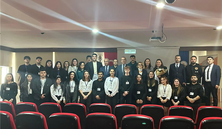 Yusuf Çapraz Uygulamalı Bilimler Yüksekokulu’nda mesleki tanıtım toplantısı gerçekleştirildi