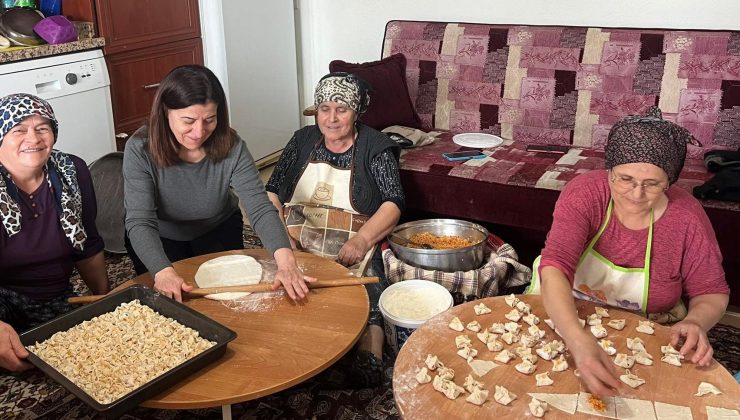 Aksal, bayram mantısını kendisi hazırladı
