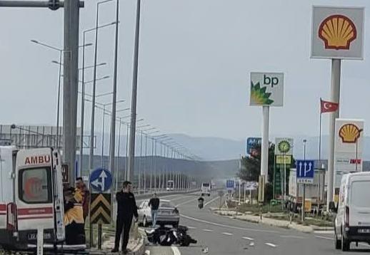 Otomobil ile çarpışan motosiklet sürücüsü yaralandı