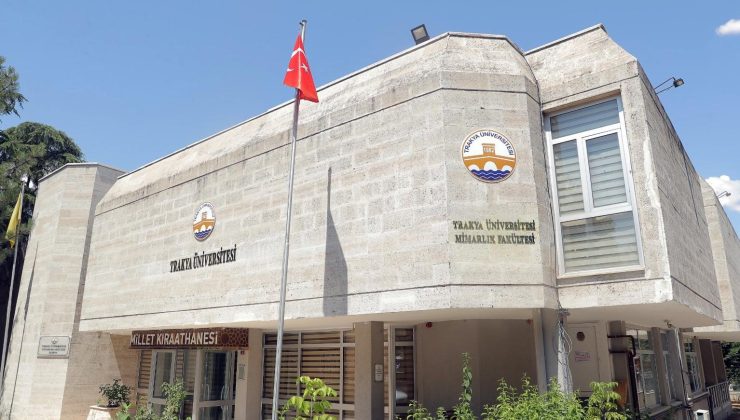 Millet Kıraathanesi yeniden hizmete girdi