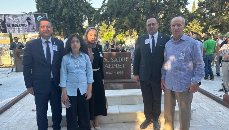 Dr. Sadık Ahmet kabri başında anıldı