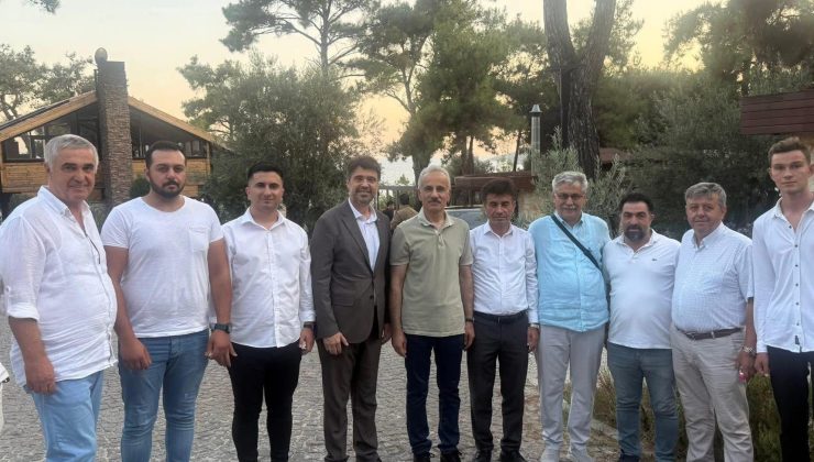 AK Parti İlçe Teşkilatı, Bakan Uraloğlu ile bir araya geldi