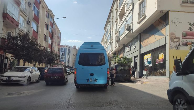 Durak haricinde yolcu alınması trafiği etkiliyor