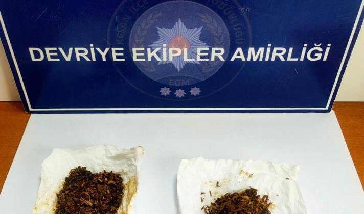 Polisin durdurduğu 2 şüpheliden uyuşturucu ele geçirildi