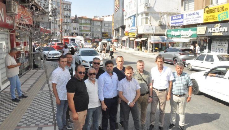 AK Parti, Önder Caddesi’ndeki çalışmaları eleştirip esnafları ziyaret etti: “Esnaflar bu durumdan rahatsız”