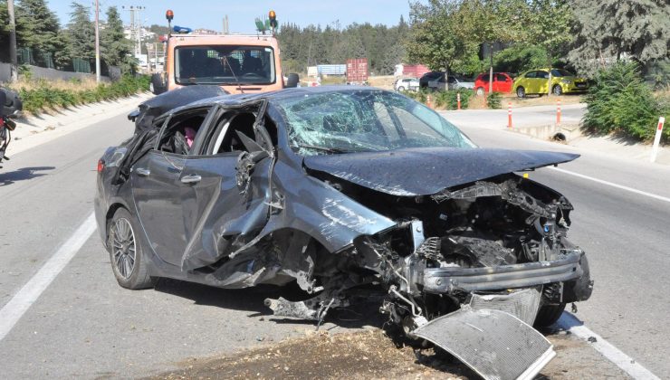 Hurdaya çıkan otomobilin sürücüsü yaralandı