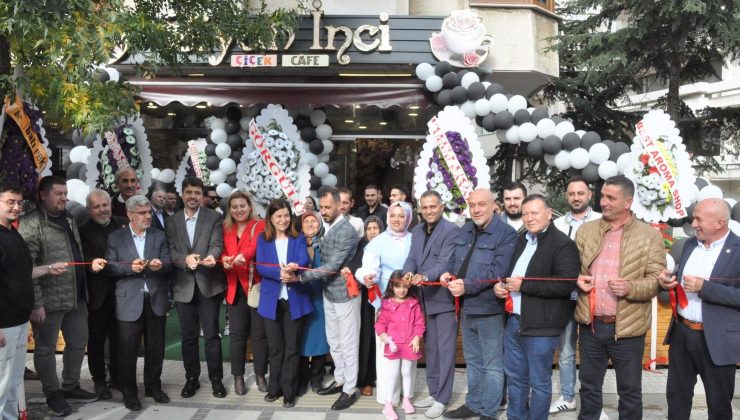 “Siyah İnci Çiçek Cafe” açıldı