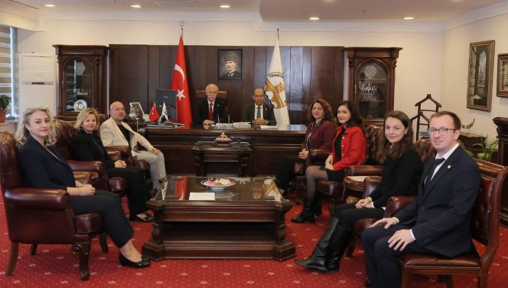 TÜBİTAK başarısı gösteren öğretim üyelerine kutlama…