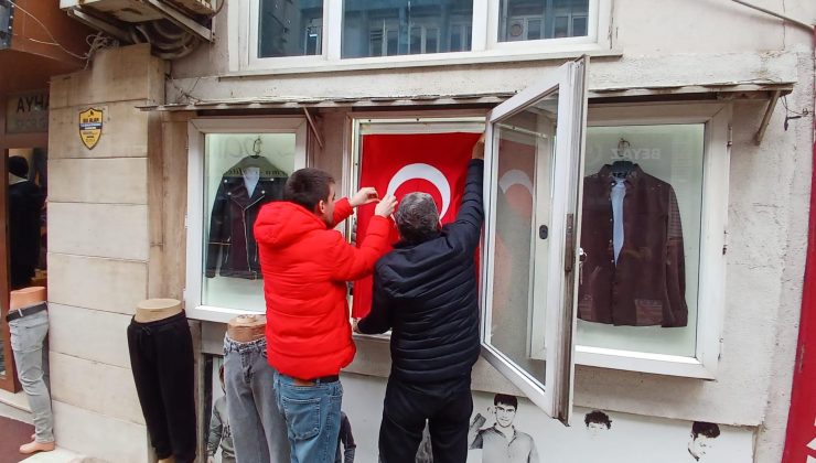 CHP Keşan İlçe Başkanlığı’ndan bayrağa sahip çıkma mesajı