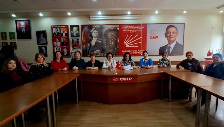 CHP Keşan Kadın Kolları, Türk Medeni Kanunu’nun 100. yılı nedeniyle açıklama yaptı