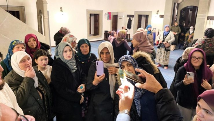 Sakal-ı Şerif Kadir Gecesi’nde ziyarete açıldı