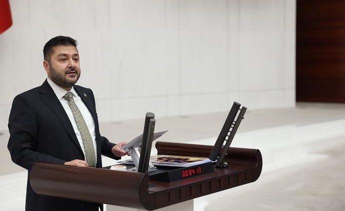 CHP’den özel sektördeki doktorlara yeşil pasaport verilmesi için kanun teklifi…