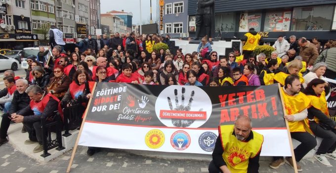 Öğretmenlerin “Yaşam Nöbetine” öğrenci ve velilerden de destek geldi