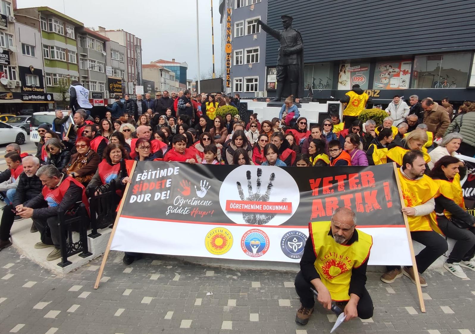 Öğretmenlerin “Yaşam Nöbetine” öğrenci ve velilerden de destek geldi