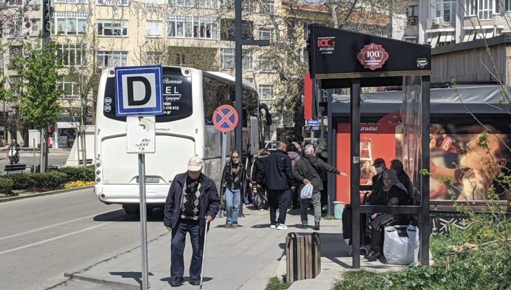 Yunanistan’dan gelen vatandaşlar halk pazarına ilgi gösteriyor