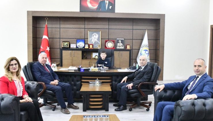 Keşan Belediyesi’nde 23 Nisan Geleneği: Koltuk Bilge Kağan’a emanet