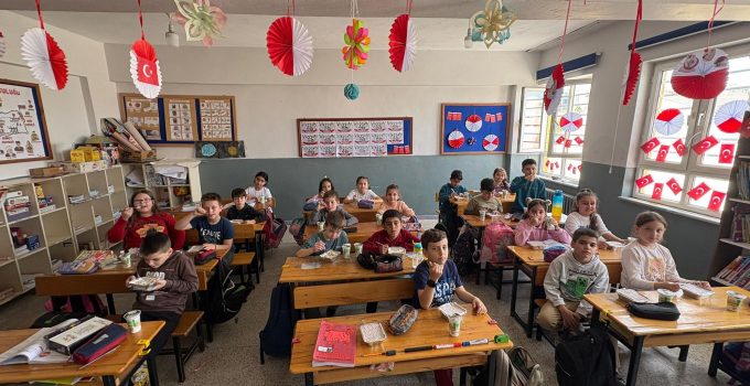 Rasim Ergene İlkokulu’nda 23 Nisan coşkusu