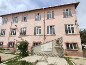 Öğrencilerin güvenliği için boşaltılmış