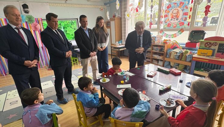 Kaymakam Mercan çocukların 23 Nisan sevincine ortak oldu