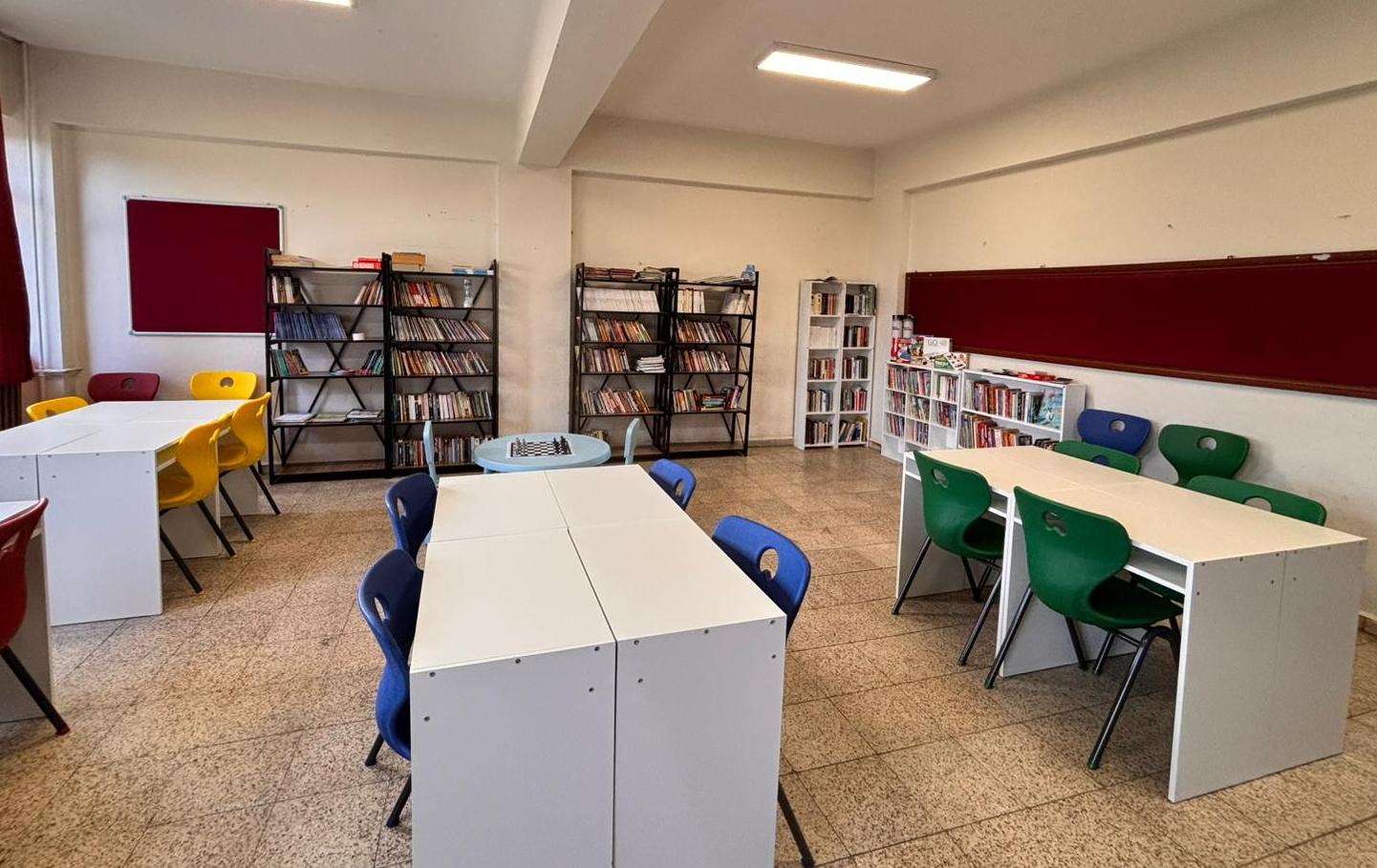 Yeditepe Üniversitesi Çamlıca’ya kütüphane desteği verdi