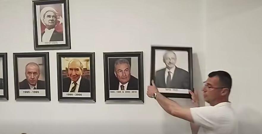CHP Merkez İlçe Başkanı Akgüngör Kılıçdaroğlu’nun fotoğrafını çöpe attı