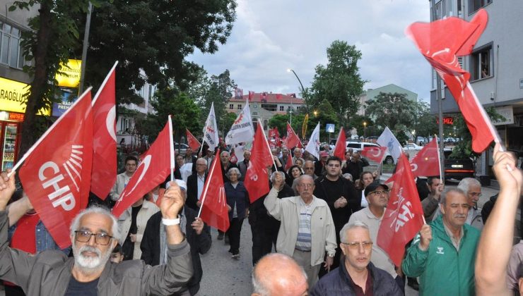 CHP, mutlak butlan kararını protesto için yürüyüş yaptı