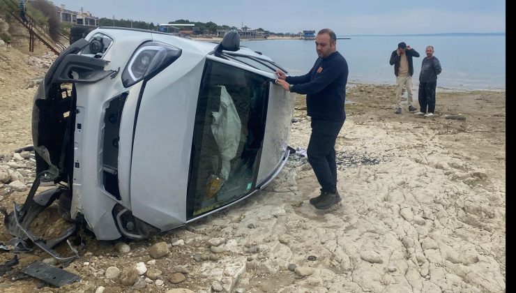 Otomobil kumsala düştü: 1 yaralı