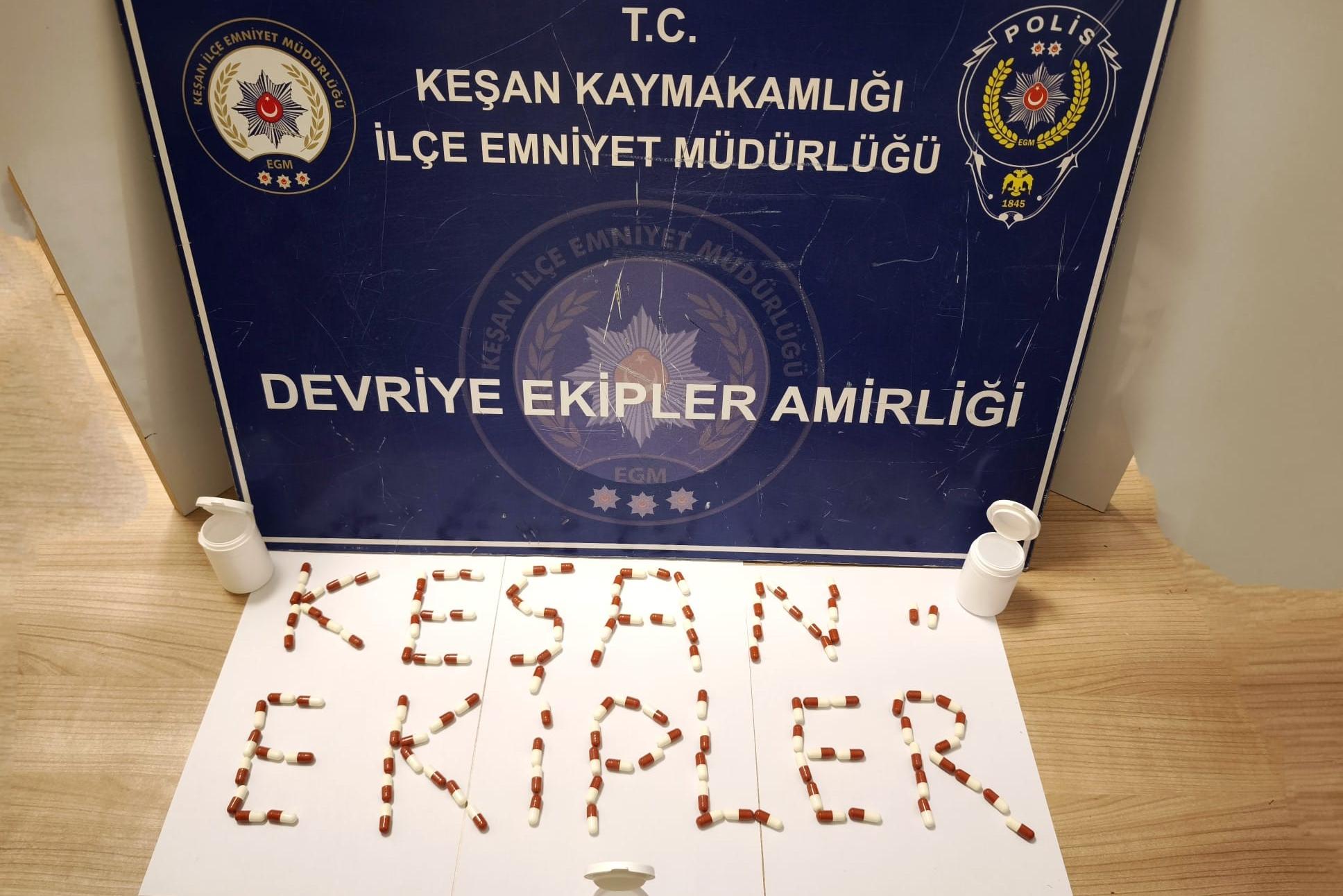 Evde yapılan aramada sentetik ecza ele geçirildi