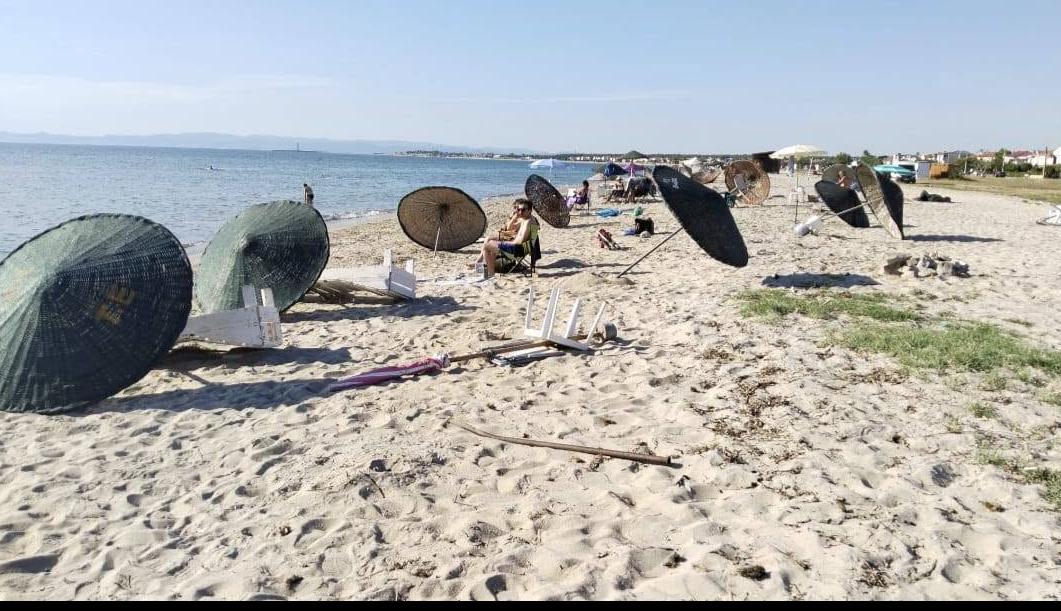 Enez’deki şemsiye ve şezlong uygulamasının genişletilmesi isteniyor