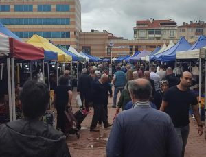 Keşan halk pazarında soğuk havaya rağmen yoğunluk yaşandı