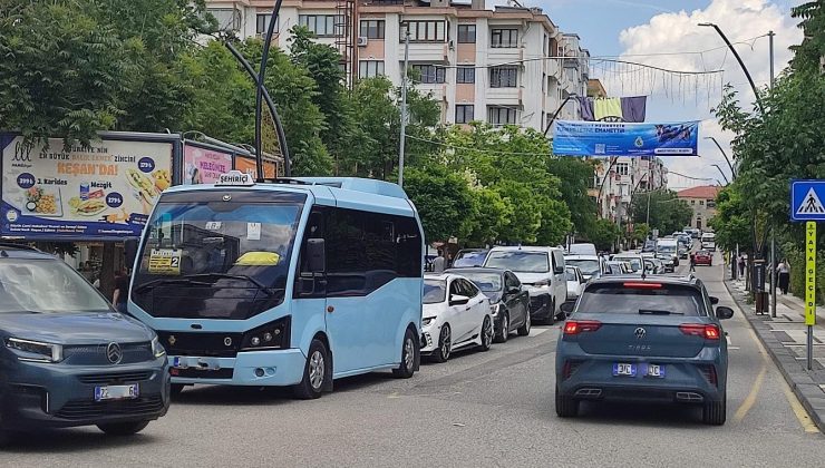 Trafikte bayram yoğunluğu yaşandı