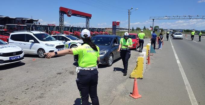 Trafik ekipleri bayram boyunca mesai yaptı