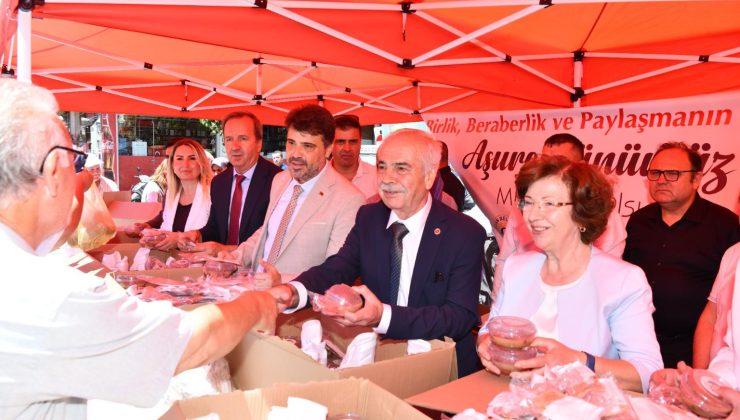 Keşan Belediyesi Muharrem Ayı nedeniyle aşure dağıttı