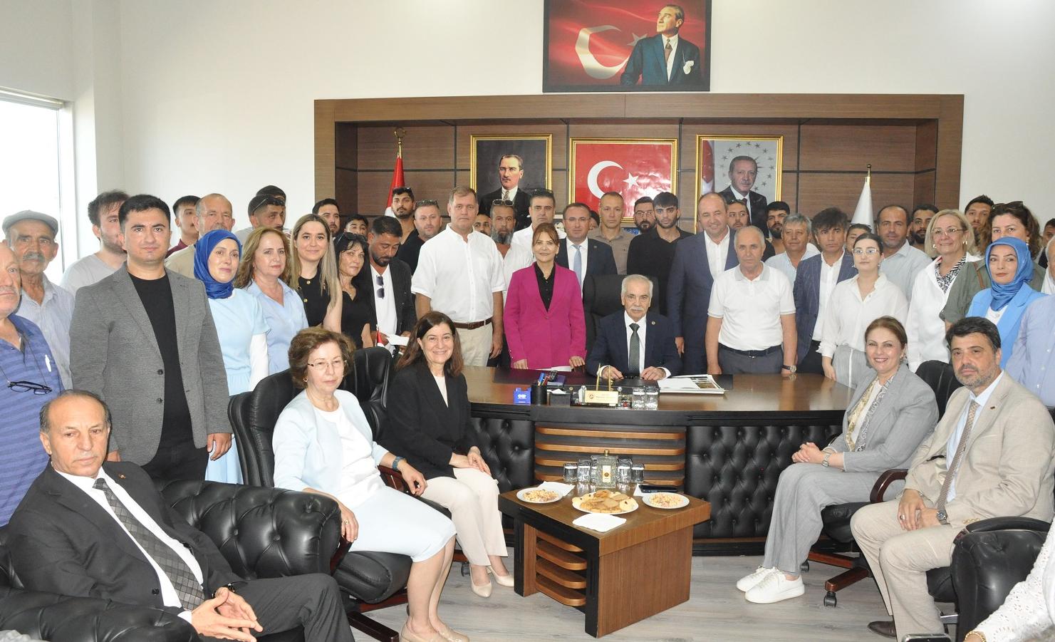 Keşan Belediyesi’nde yeni dönem resmen başladı… Özcan: “Keşan için kalın bir dosya hazırladım ve vekilime teslim edeceğim”
